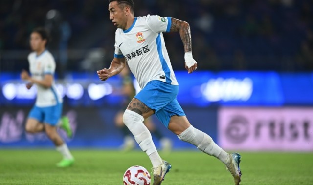 yunkai体育-戴维森代表中国俱乐部职业赛事出场100次，三镇66场西海岸34场