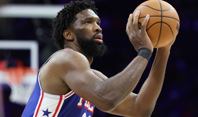 yunkai体育-今日76人客场对阵奇才 恩比德将因病缺战