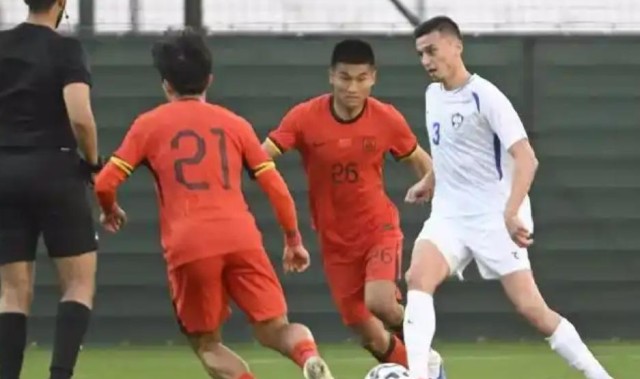 云开官网-邵佳一挂帅迪拜不败收官！国足拉练见喜 年轻化补强刻不容缓